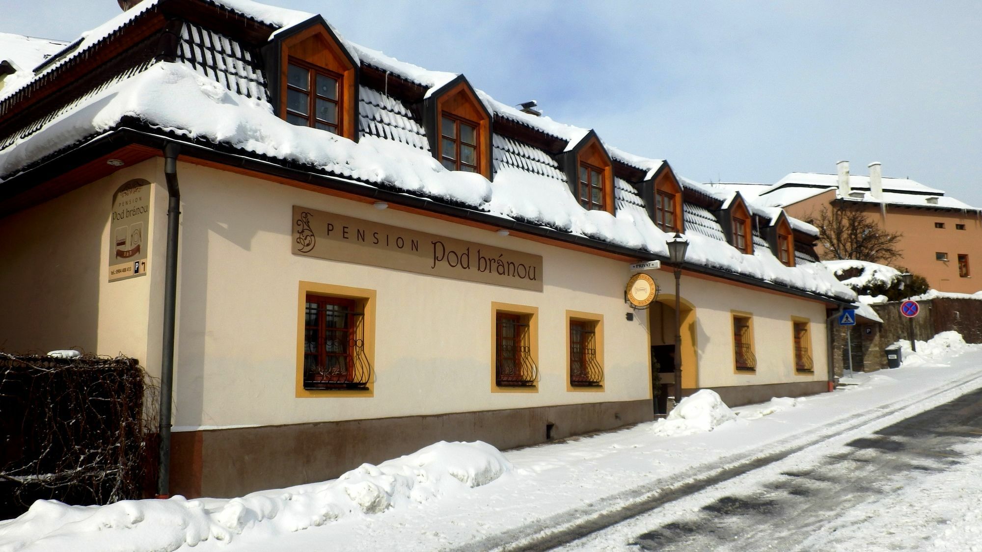 Penzion Pod Branou Poprad Eksteriør billede